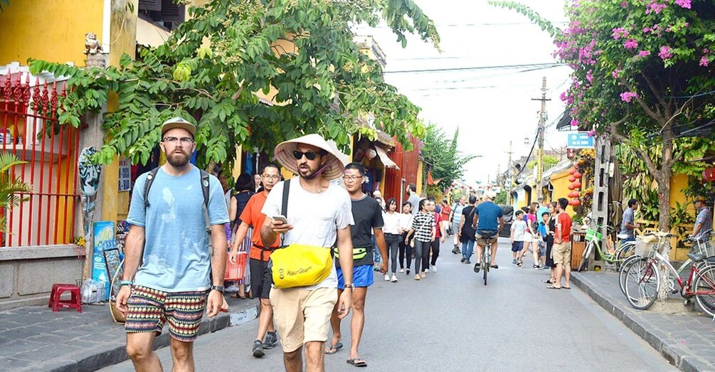 Picture 1 for Activity Da Nang/Hoi An: Market & Old Town Private Tour with Transfer