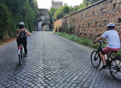 Roma: recorrido privado en bicicleta eléctrica por la Vía Apia con metro ro...