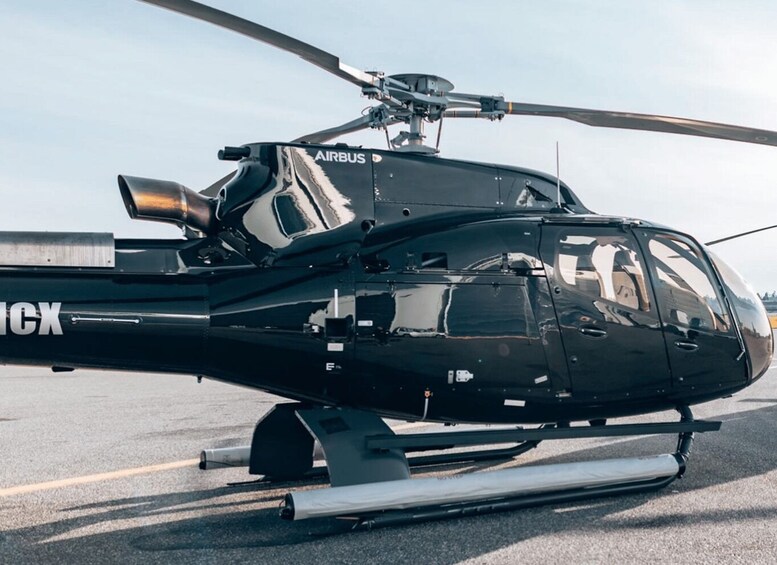 Picture 1 for Activity From Helsinki: Helicopter Day Trip to Tallinn