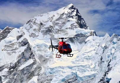 Kathmandu Tur Helikopter Kamp Dasar Everest dengan Transfer