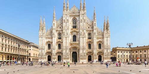 Elevated Ecstasy: Duomo Discovery & Rooftop Marvels!