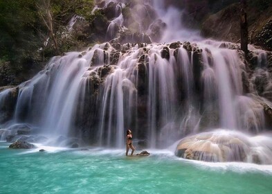 West Sumba: Highlights Tour with Lapopu Waterfall Full Day