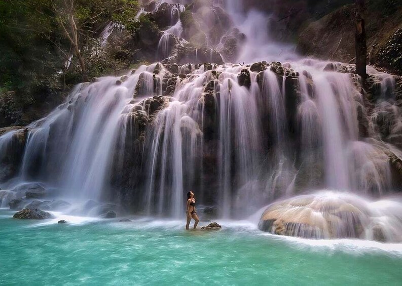 West Sumba: Highlights Tour with Lapopu Waterfall Full Day