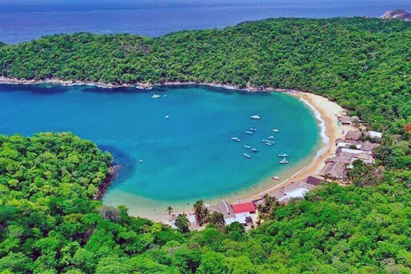 Full Day Tour of the Bays of Huatulco