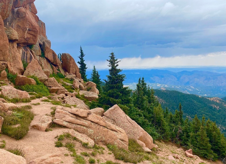 From Denver: Pikes Peak and Garden of the Gods Guided Tour