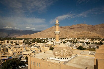 Au départ de Mascate : Nizwa et Al Hamra Histoire guidée excursion