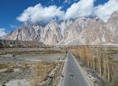 From Islamabad: 9-Day Colours of Hunza Valley Cultural Tour