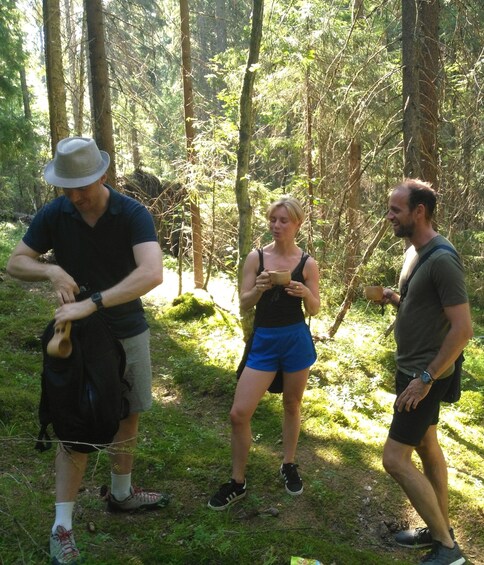 Picture 2 for Activity From Helsinki: Nuuksio National Park Hiking Tour with Food