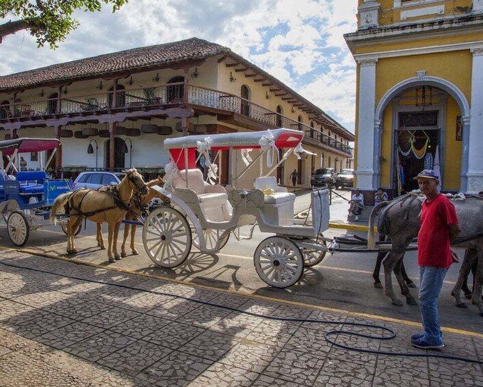 Picture 1 for Activity Isletas Boat Tour + Granada City Tour Combo