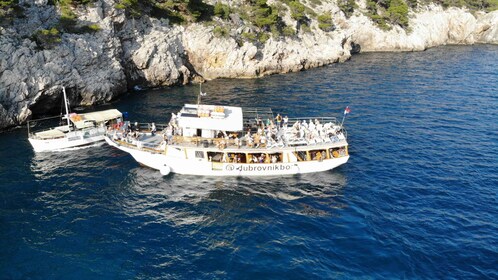 Dubrovnik: 3 Island FUN boat with lunch