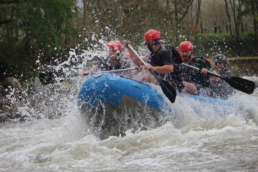 Picture 6 for Activity La Fortuna: River Rafting Tour with Costa Rican Lunch