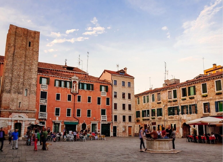 Picture 4 for Activity Venice: Private Walking Tour, Doges Palace and Gondola Ride