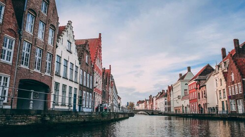 Brugge: Brugge: Express Walk with a Local in 60 minutes