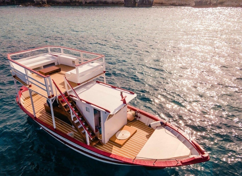 Picture 5 for Activity Syracuse: Ortigia Island Boat Tour with Lunch and Wine