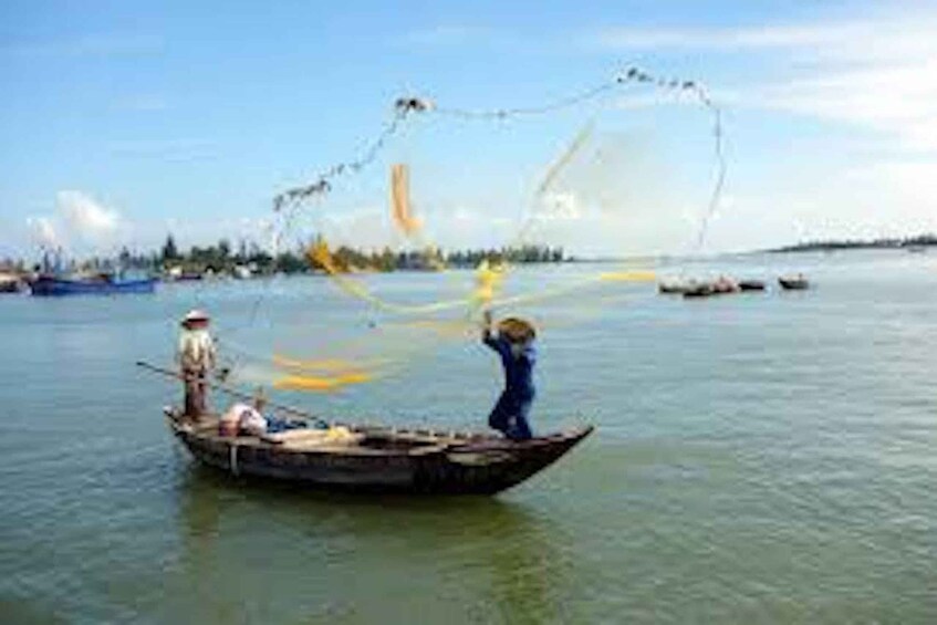 Picture 6 for Activity Hoi An : Basket Boat & Farming and Cooking Class in Tra Que