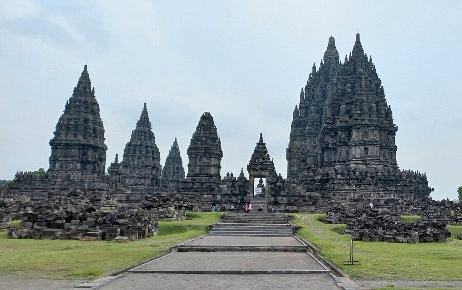 Picture 3 for Activity Sunset at Prambanan Temple & Ramayana Ballet Performance