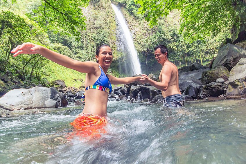 Picture 2 for Activity La Fortuna: Hanging Bridges, Arenal Volcano, and Falls Tour