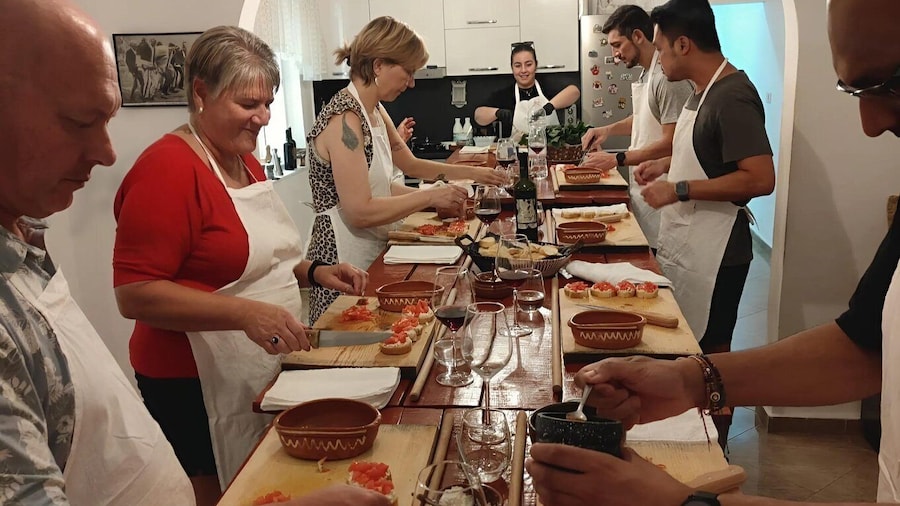 Tirana: Traditional Cooking Class with Homemade Wine