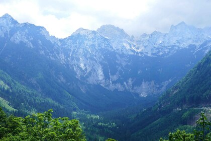 Logardalen Dagsutflykt från Ljubljana