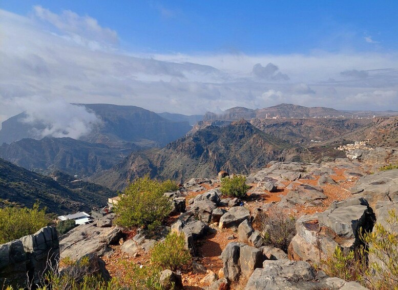 From Muscat: Nizwa and Jebel Akhdar Full-Day Tour with Lunch