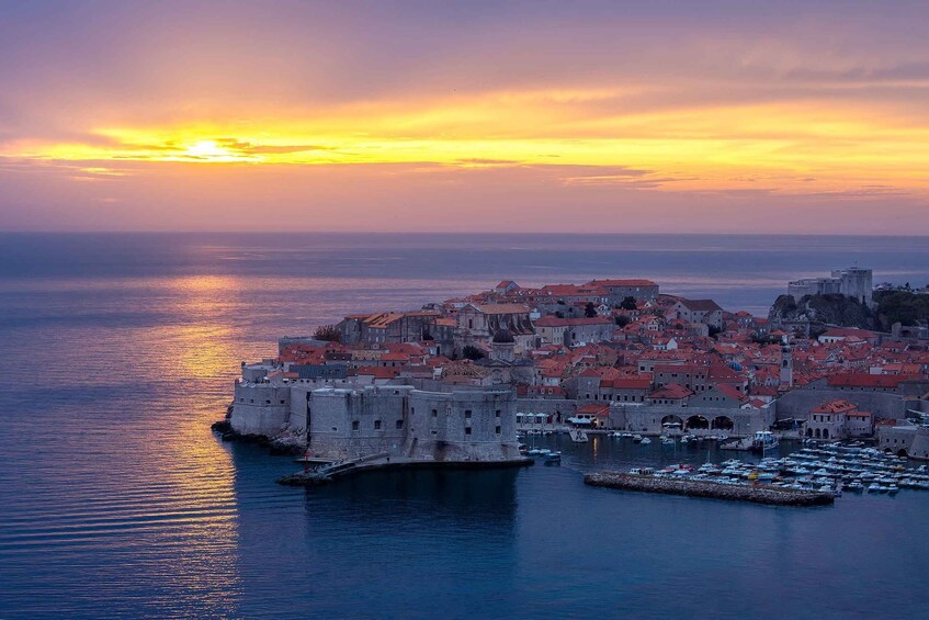 From Dubrovnik: Golden Hour Sunset Cruise with Free Drinks