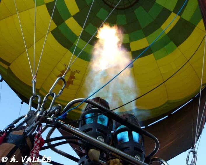 Picture 2 for Activity Segovia: Hot Air Balloon Ride with Picnic and Activity Video