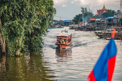 Siem Reap: Floating Village and Sunset Private Boat Tour