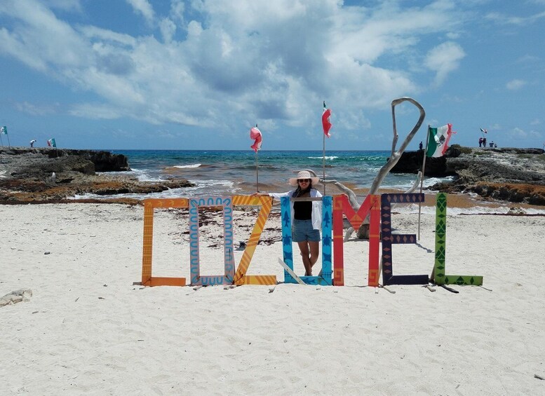 Cozumel: Beaches Buggy Tour with Tequila Tasting