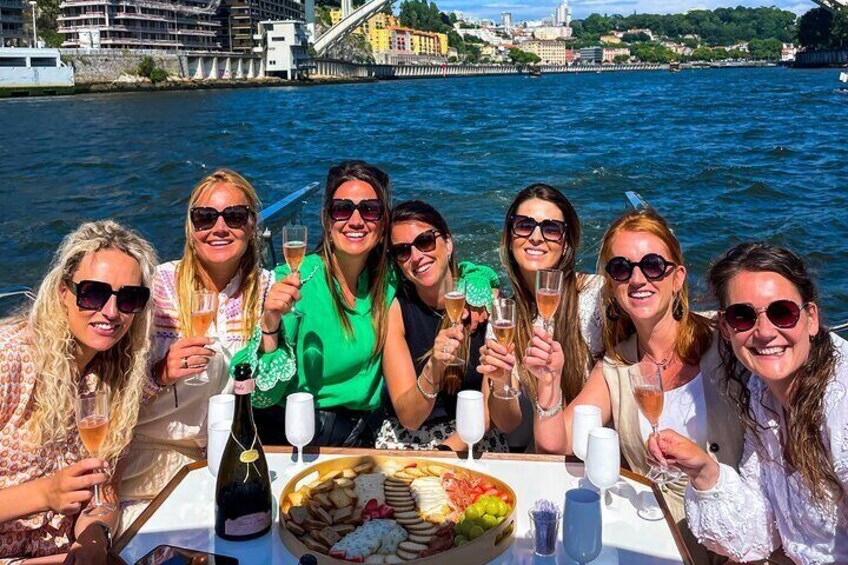 Porto: Private Yacht Tour with Tastings (1-10 People)