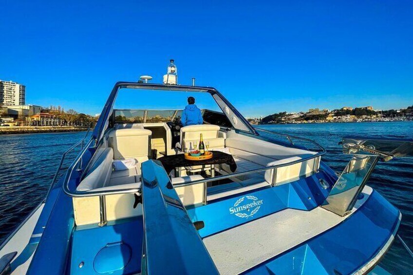 Private yacht tour in Porto
