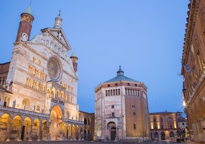 Cremona: city tour with local products tasting
