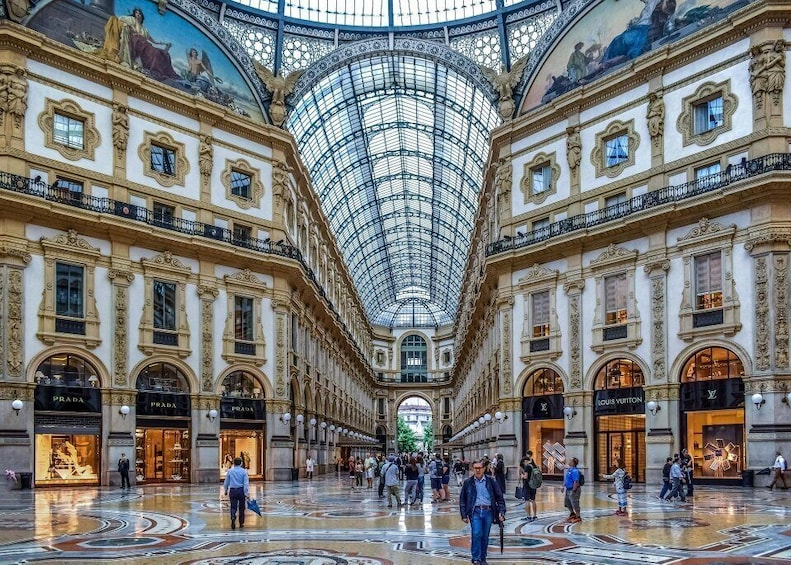 Milan: Explore the Fashion Streets