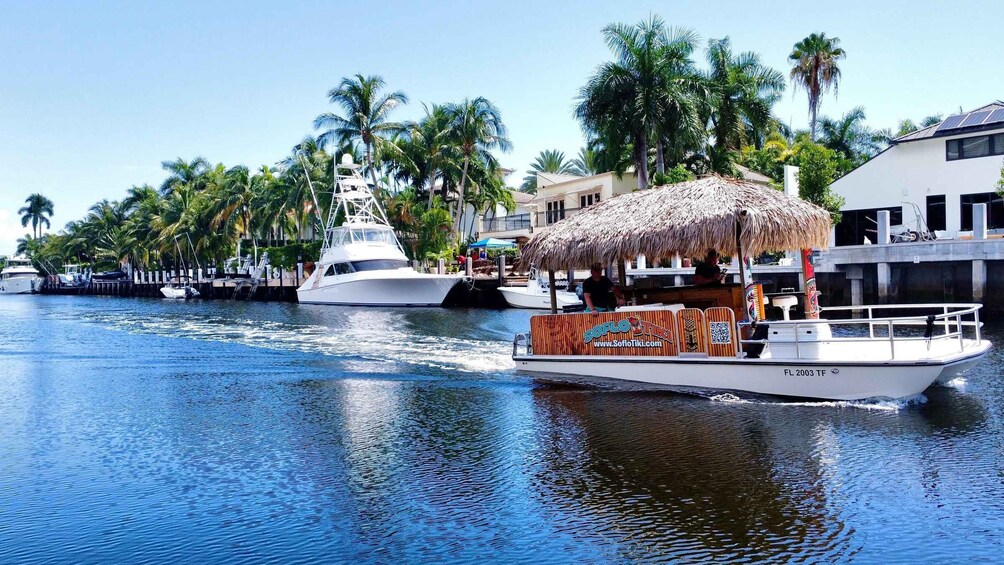 Fort Lauderdale: Private Tiki Boat Tour up to 6 people