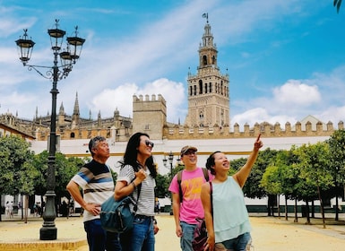 Seville Full Day Tour with Alcázar & Flamenco