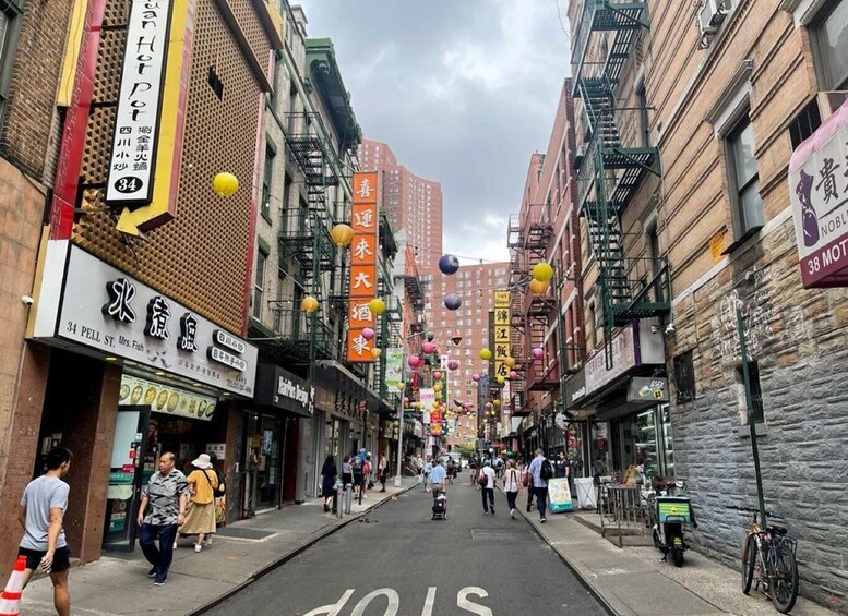 Chinatown Walking Food Tour of New York