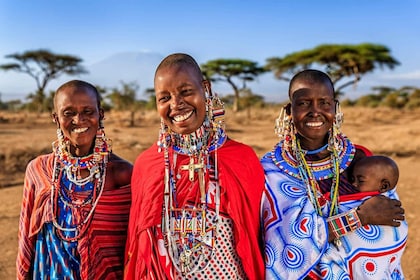 Kilimanjaro: Besuch eines Maasai-Dorfes, Wasserfälle und Kaffee-Tour