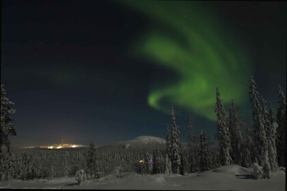 Ruka: Searching for the northern lights with snowshoes