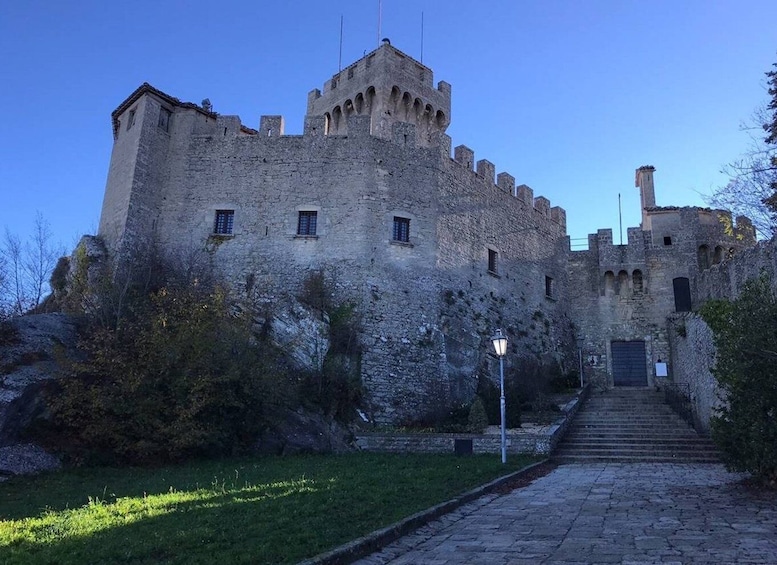 Picture 4 for Activity San Marino: Guided Tour with toast & Sunset