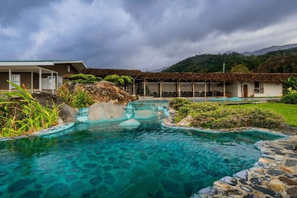 Vanuit San José: Vulkaan Irazu & Hot Springs Hacienda Orosi