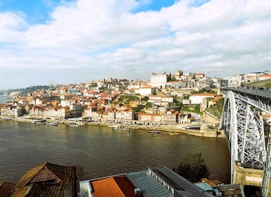 Private Day Tour to Porto with maximum 2 stop in the way