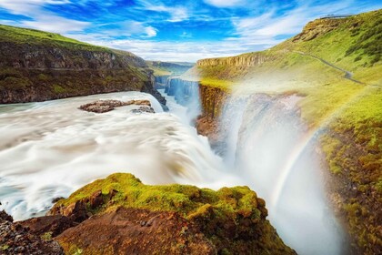 Aventura en Reikiavik: el mejor recorrido en automóvil por el Círculo Dorad...