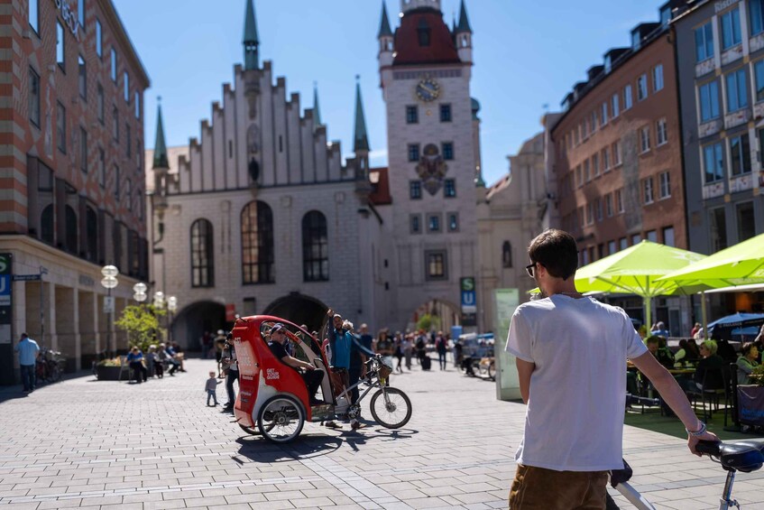 Picture 7 for Activity City & English Garden Private Guided Pedicab / Rikscha Tour