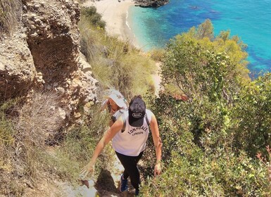 Dari Malaga: Pendakian Tebing Maro dengan Kunjungan Pantai & Snorkeling