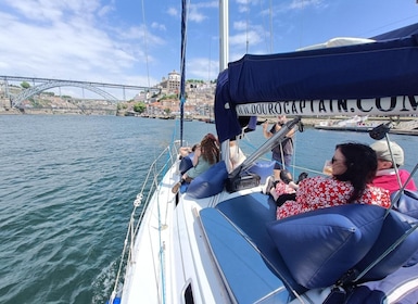 Porto: Daytime or Sunset Sailboat Cruise on the Douro River