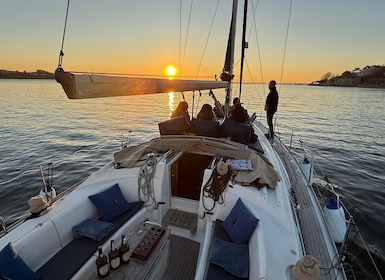 Porto: Daytime or Sunset Sailboat Cruise on the Douro River