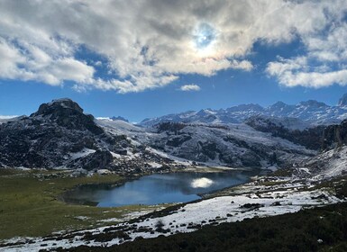 Private Tour from Oviedo to Covadonga and Europe Peaks lakes