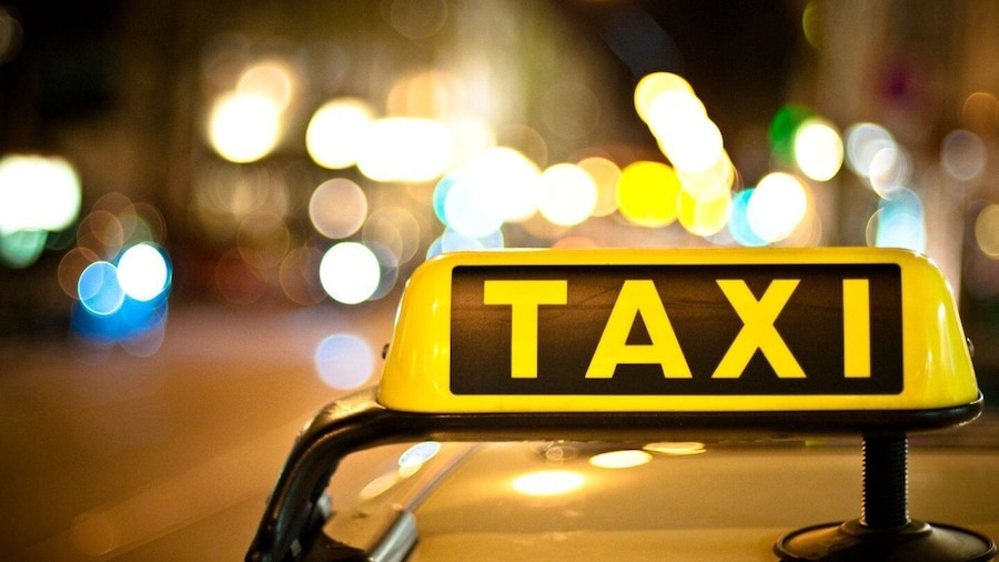Private Car and Driver Hire in Jaipur For City Tour