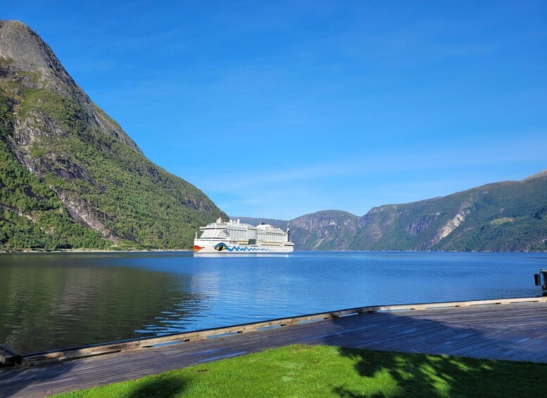 Picture 2 for Activity Eidfjord: Roundtrip Transfer to Voringsfossen Waterfalls