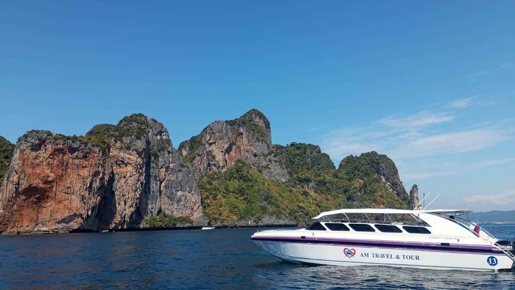 Phuket: Private Speedboat Charter to James Bond Island