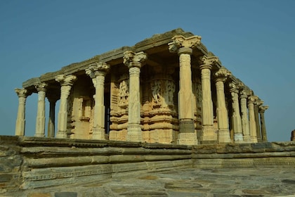 A Day Tour of Ranakpur Temple, Kumbhalgarh Fort from Udaipur